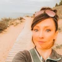 Melissa Gasser's Instagram, Twitter & Facebook