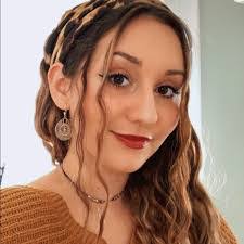 Semra Beric's Instagram, Twitter & Facebook