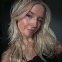 Leah Walters's Instagram, Twitter & Facebook