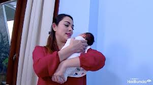 Sendawa dapat dilakukan dengan cara, bayi digendong agak tinggi (posisi berdiri) dengan kepala yang harus diperhatikan adalah agar gumoh ini tidak sampai mengganggu pertumbuhan berat badan bayi dan bayi tidak menolak minum, selain itu. Tips Membuat Bayi Sendawa Sehabis Menyusui