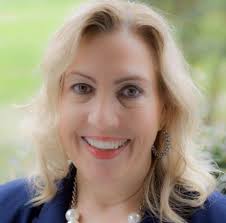 Debbie Massie's Instagram, Twitter & Facebook