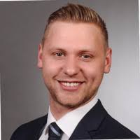 10 "Daniel Strach" profiles