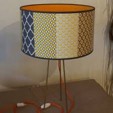 Nous choisissions nos papiers et nos couleurs et façonnons des objets uniques. Pied De Lampe Tiges En Metal De 20cm