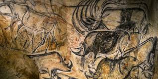 It is situated on a limestone cliff above the former bed of the ardèche. Decouvrez La Caverne Du Pont D Arc Replique De La Grotte Chauvet