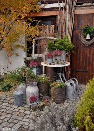 Hof 9 Auf Den Baumstamm Gekommen Ein Diy Und Noch Viel Mehr Vintage Gartendekoration Diy Gartenbau Gartenprojekte