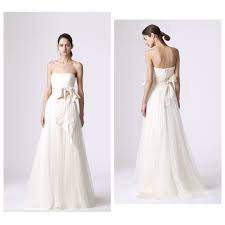 nao on instagram やっぱりvera wang delaneyへの 憧れを捨てられない まだ式場選びの段階でやっぱり 持込不可の会場は避けてるけど 果たしてドレスにこだわるのが 正解なのかも分からず 何を優先すればいい ドレス ウエディングドレス