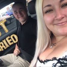 Laney Elizabeth Toth (laneyelizzz)