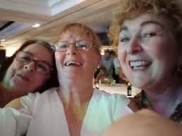 Bumped into these lovely ladies last night, great craic, must do it again  sometime. Maybe the Christmas party 🥳