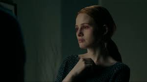 Bir biber gazı saldırısı nedeniyle körleşen ellen ashland iyileşmek için dünyadan çekilir. Watch Sightless Prime Video