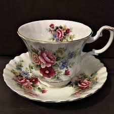 Royal Albert Chelsea Garden Cup And Saucer Made In England In 2020 Tea Cups Tea Cups Vintage Royal Albert