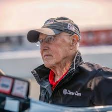 People (Peter Giddings) Archives