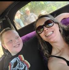 I just know he gonna cry in the car😂