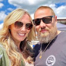 Anybody tie rock lights into your key fob (lock/unlock)?