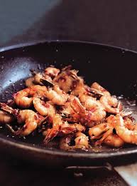 Crevettes Au Miel Et Au Sesame Ricardo Recipe Honey Shrimp Recipes Seafood Recipes