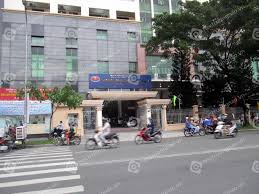 Ngoài ra, cử nhân tâm lý còn được trang bị và củng cố các kỹ năng sống, kỹ năng xây dựng và vận dụng các bài trắc nghiệm, quan trắc về tâm lý con người, kỹ năng nghiên cứu, tư vấn và giảng dạy về tâm lý học, làm việc trong các ngành nghề như: Trung Tam Ngoáº¡i Ngá»¯ TrÆ°á»ng Ä'áº¡i Há»c Khxh Nv Hoctruongnao Vn