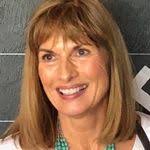 Dixie Hartman's Instagram, Twitter & Facebook