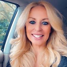 Candice Graf's Instagram, Twitter & Facebook