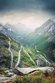 Trollstigen camping og gjestegård er et fantastisk utgangspunkt for å oppleve romsdalen på sitt beste. Trollstigen Places To Travel Beautiful Norway Places To Go