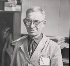 This awesome to see my great grand father young and my great uncle. Martin  and Anton Walchak. Also members of my mother family Buschmanns also worked  there. To wonder if both families