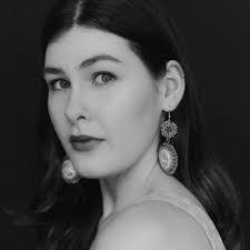 Ashley Crossman's Instagram, Twitter & Facebook