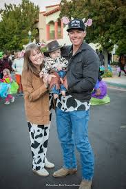 Crowds fill Entrada for annual Trick or Treat event