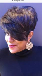 Lisa McMillin (mackimillian)