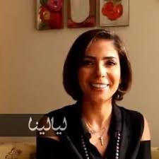 صورة منى زكي تحتفل مع ابنتها لي لي بشم النسيم