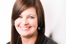 Professional Makeup Courses by Industry Experts