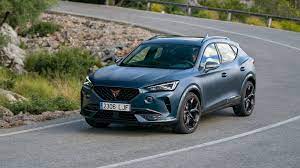 Projected below the wing mirror, the welcome light invites you in. Cupra Formentor Kaufen Sportlicher Suv Zum Spitzenpreis Computer Bild