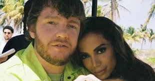 Anitta lança música com namorado e atinge Top 20 do iTunes nos EUA; veja as  novidades musicais da semana