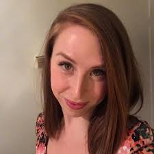 Caitlin Gregory (@thereadhead_)