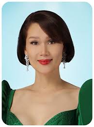 Geraldine Roman's Instagram, Twitter & Facebook