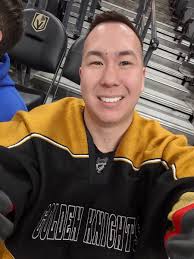 Anthony Romanowski (@AntThaKnee)