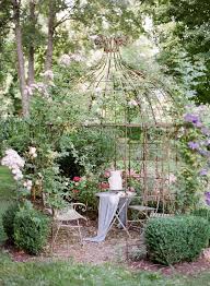 The best secret gardens not only feel private, but they also have a certain magic about them, evoking the sense of being removed from the hustle of daily life and transported to somewhere else entirely. 64 Awesome Secret Garden Design Ideas Gardendesign Gardenideas Secretgardendesign French Chateau Wedding Inspiration French Chateau Weddings Chateau Wedding
