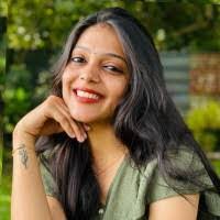 Sandra David's Instagram, Twitter & Facebook