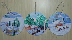 Acadele, figurine din turta dulce acestea raspandesc spiritul sarbatorilor de craciun atat in randul micutilor cat si a celor mari. Pin On Decoratiuni De Craciun Christmas Decorations