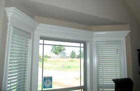 Bay Window With Top Molding Interior Window Trim Interior Windows Bay Window Treatments