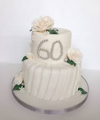 Die nutzer lieben auch diese ideen. Torte Zur Diamantenen Hochzeit Hochzeitstorte 60 Hochzeitstag 60 Jahre Ehe Weisse Rosen Aus Fondant S Diamantene Hochzeit Hochzeitstorte Hochzeitstag