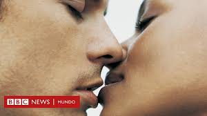 Muchos besos, abrazos y deseos de un no sabes cuánto desearía pasar la noche a tu lado y desearte una buena noche en persona y con un beso en la frente. La Razon Por La Que Cerramos Los Ojos Cuando Nos Besamos Bbc News Mundo