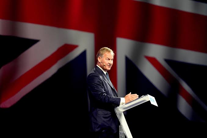 Lowe says he was 'warned' by Reform UK leadership over position on deportations | The Independent