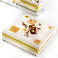 Epingle Par Anda Sur Patissiers Decoration Patisserie Patisserie Recettes Sucrees