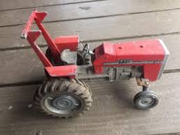 The figures shown here do not represent the sale price of the tractor models involved and should not be used to evaluate what your tractor is worth or what you should. Antique And Vintage Toy Tractors Lovetoknow