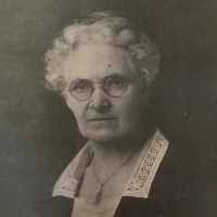 Margaret Maggie Mills (1853–1937)