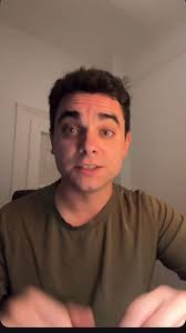 Mihail Sadoveanu: scriitor genial sau slujitor al comunismului? „Nu am  intrat în politică pentru a fi singura persoană care controlează lumea.  Sunt o persoană de dreapta, care urmează zelul poporanist în spiritul