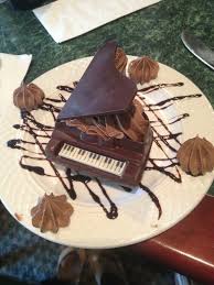 Baby Grand Piano Filled With Chocolate Mousse Food Chocolate Desserts Dessert Presentation