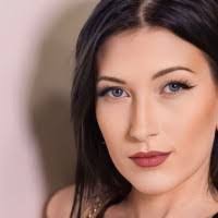 Haley Devine's Instagram, Twitter & Facebook