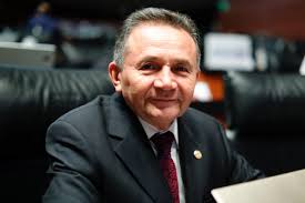 Presenta el senador José Luis Pech iniciativa para garantizar el acceso y  disfrute libre a todo mexicano de las playas del país