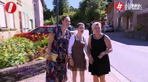 Non, l'émission c'est 4 mariages pour une lune de miel. Deux Candidates De 4 Mariages Pour Une Lune De Miel Se Clashent Violemment Programme Tv