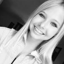 Alyssa Ohm (@_alyssa_ohm_)