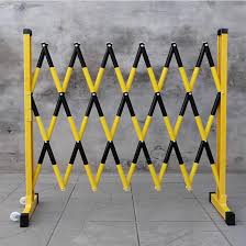 Flexible Portable Retractable Mobile Safety Barrier Fence with Casters  Black 1.2x2m : Amazon.co.uk: DIY & Tools